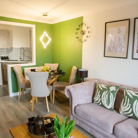 The Marine - Balcony - Beach View - Coorie Doon Stays Ayr Exteriör bild