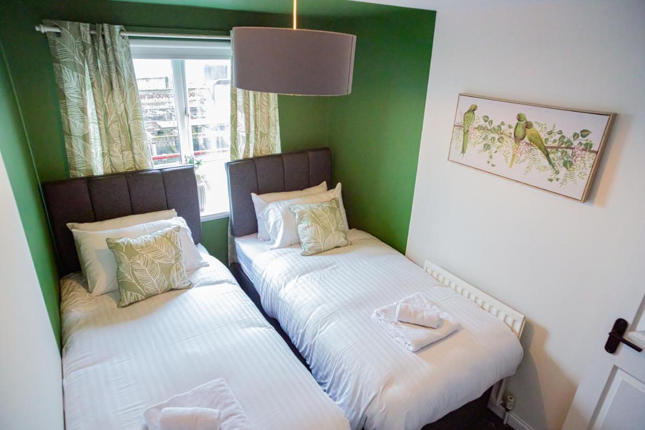 The Marine - Balcony - Beach View - Coorie Doon Stays Ayr Exteriör bild